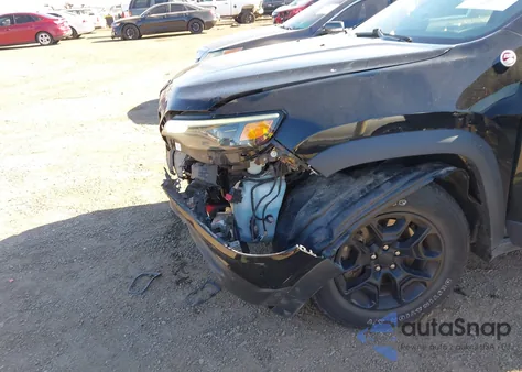 2022 Jeep Cherokee Trailhawk 4X4 z USA, uszkodzony, nr VIN 1C4PJMBXXND504715